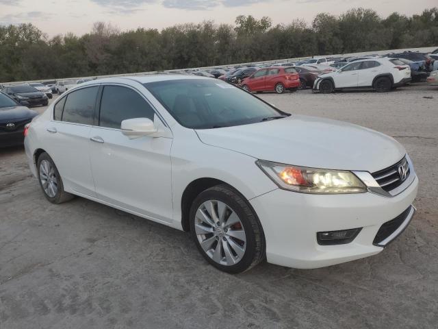 Photo 3 VIN: 1HGCR3F93FA007104 - HONDA ACCORD TOU 