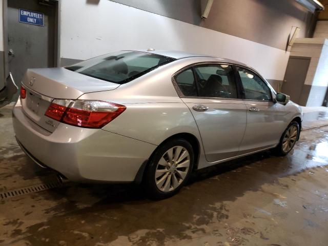 Photo 2 VIN: 1HGCR3F93FA024761 - HONDA ACCORD 