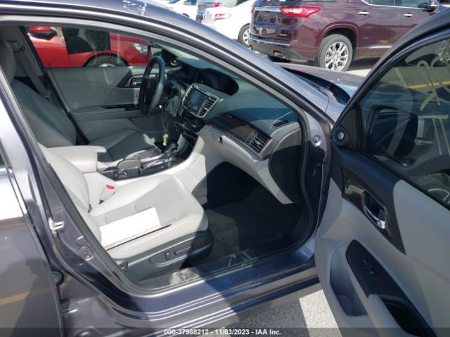 Photo 4 VIN: 1HGCR3F93GA005273 - HONDA ACCORD 