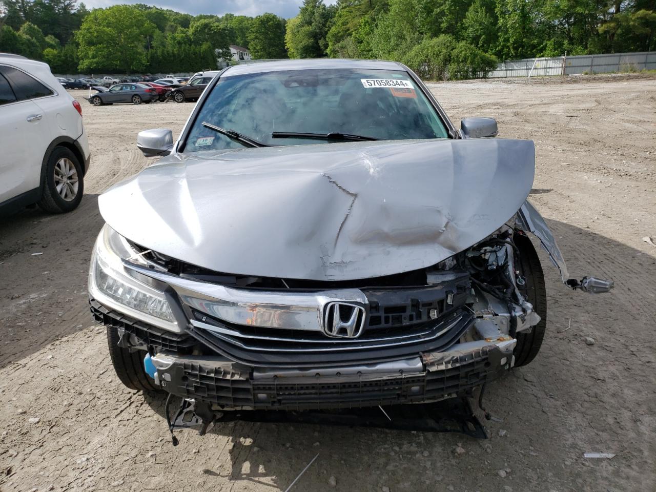 Photo 4 VIN: 1HGCR3F93HA034659 - HONDA ACCORD 