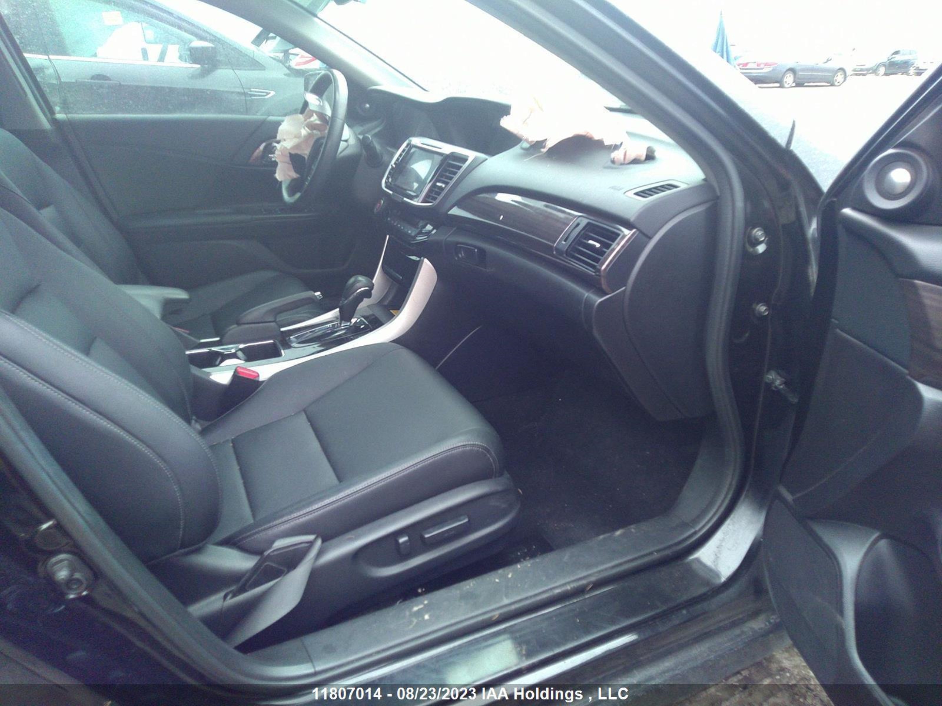 Photo 4 VIN: 1HGCR3F94GA800204 - HONDA ACCORD 