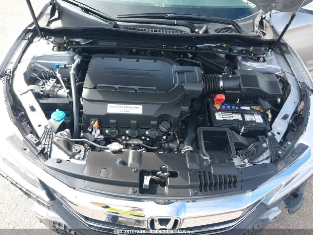 Photo 9 VIN: 1HGCR3F94HA002643 - HONDA ACCORD 