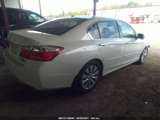 Photo 3 VIN: 1HGCR3F95DA048282 - HONDA ACCORD SDN 