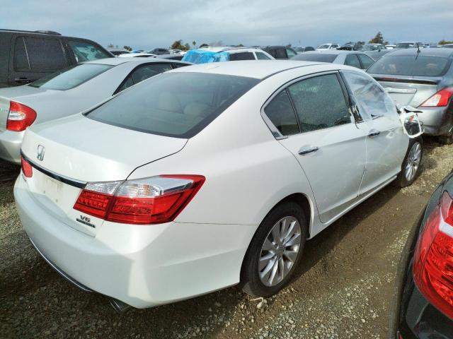 Photo 2 VIN: 1HGCR3F95FA010604 - HONDA ACCORD TOU 