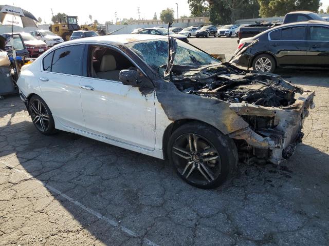 Photo 3 VIN: 1HGCR3F95GA010698 - HONDA ACCORD TOU 