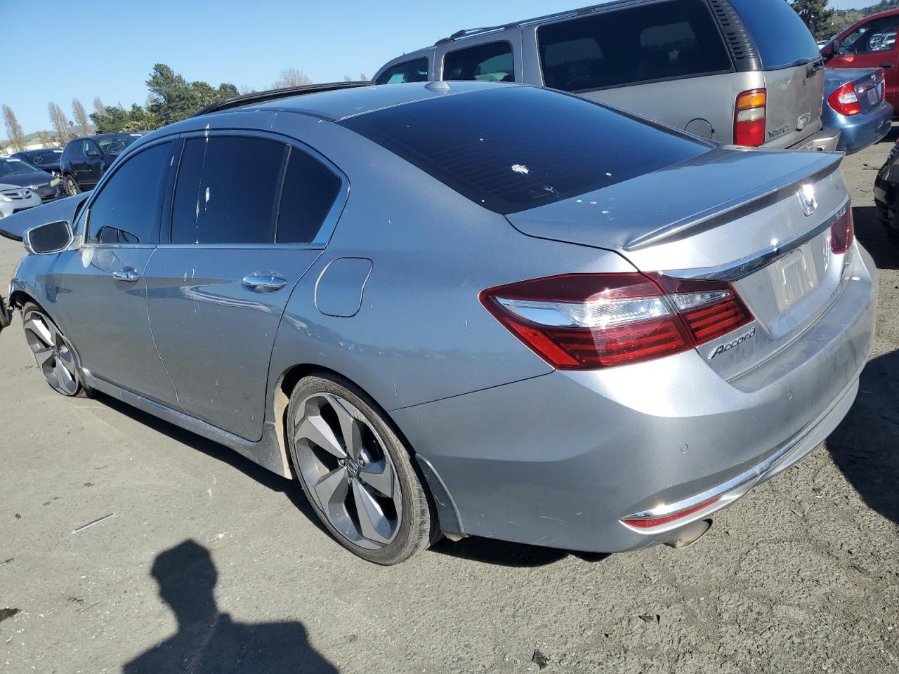 Photo 1 VIN: 1HGCR3F95GA020129 - HONDA ACCORD 