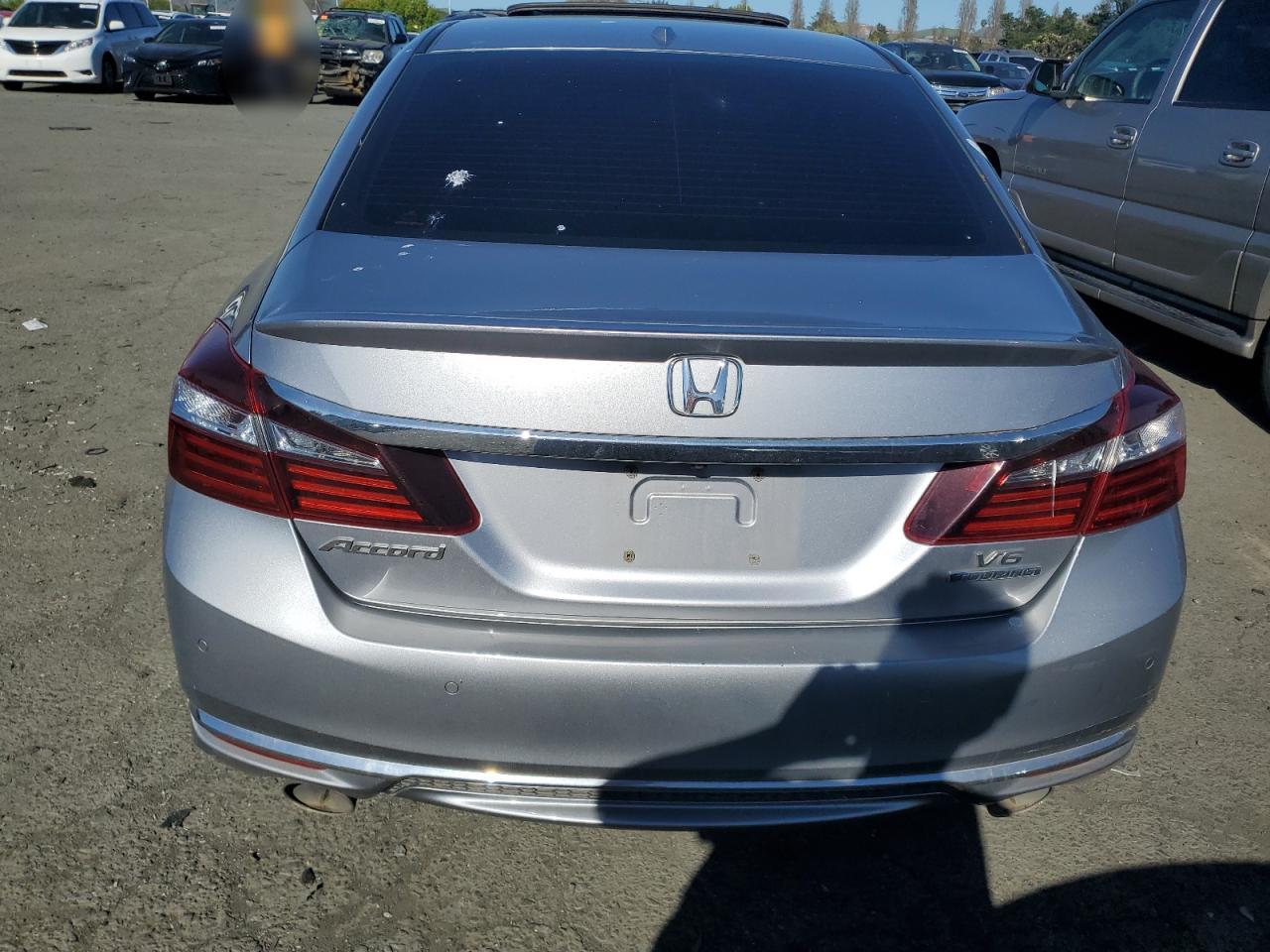 Photo 5 VIN: 1HGCR3F95GA020129 - HONDA ACCORD 