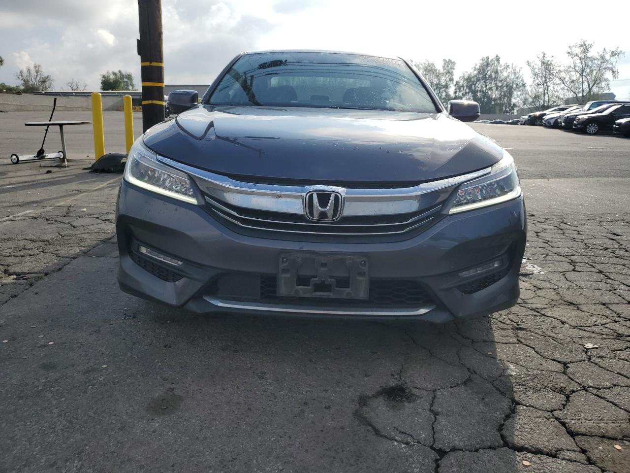 Photo 4 VIN: 1HGCR3F95HA011514 - HONDA ACCORD 