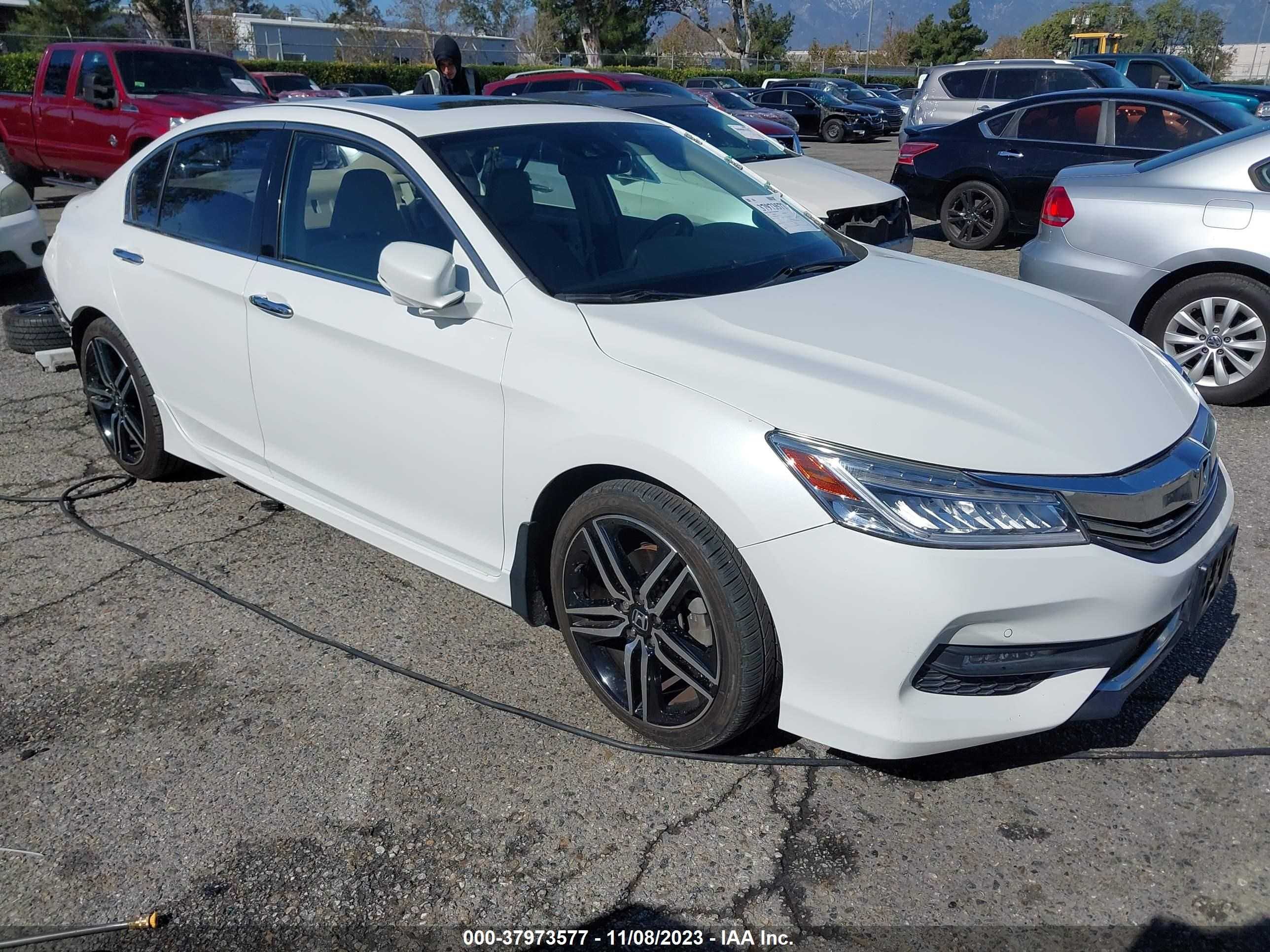 Photo 13 VIN: 1HGCR3F95HA029530 - HONDA ACCORD 