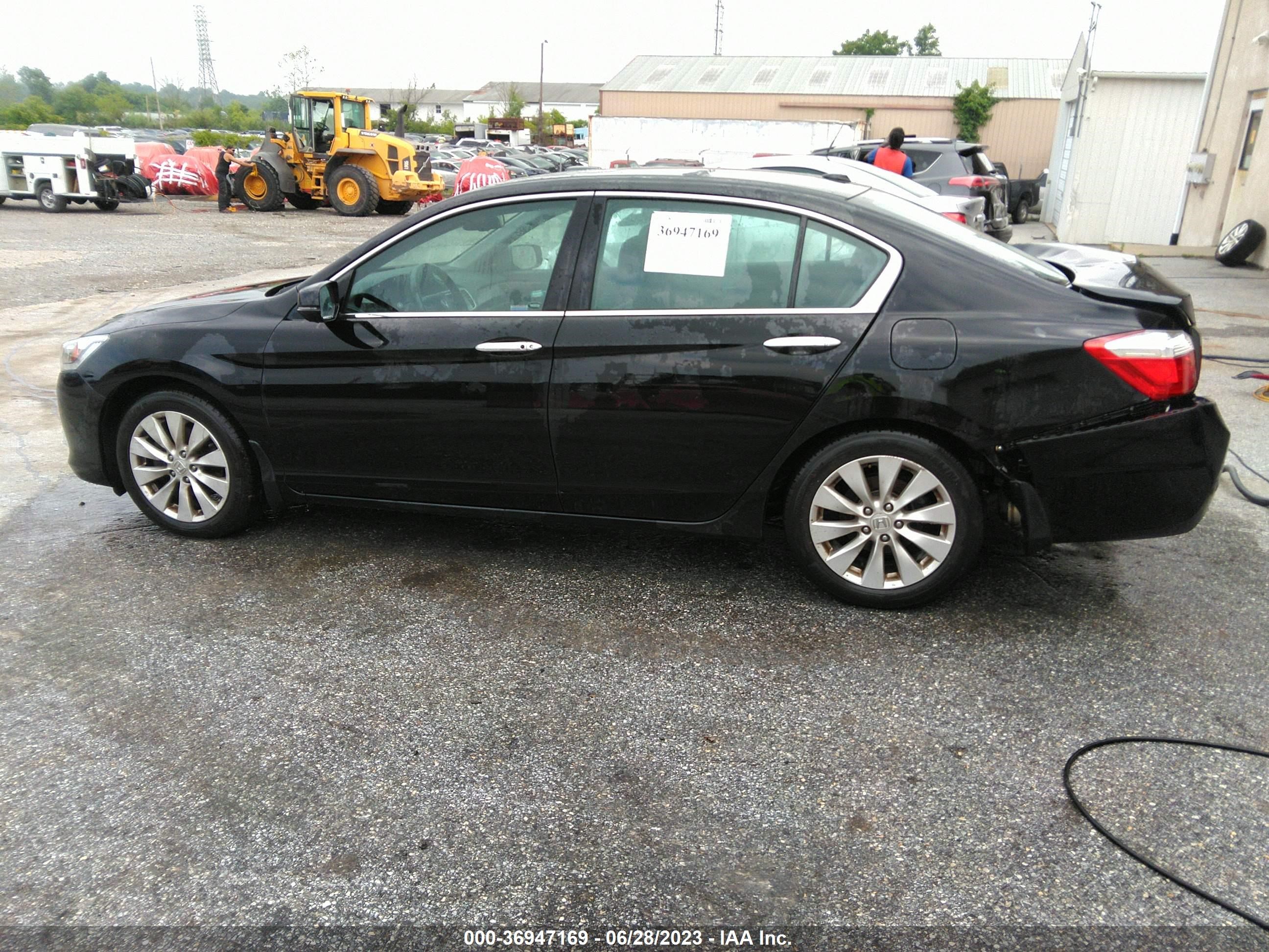 Photo 13 VIN: 1HGCR3F96EA022159 - HONDA ACCORD 