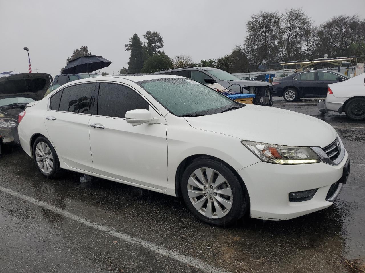 Photo 3 VIN: 1HGCR3F96FA016654 - HONDA ACCORD 