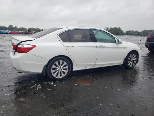 Photo 2 VIN: 1HGCR3F96FA030747 - HONDA ACCORD TOU 