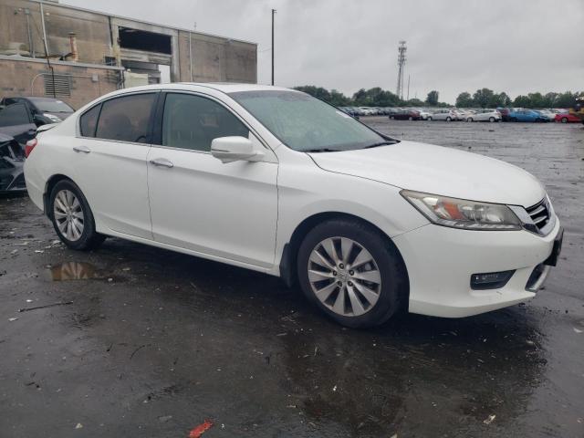 Photo 3 VIN: 1HGCR3F96FA030747 - HONDA ACCORD TOU 