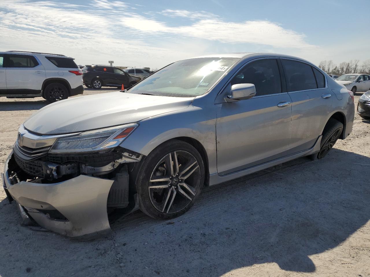 Photo 0 VIN: 1HGCR3F96HA018570 - HONDA ACCORD 