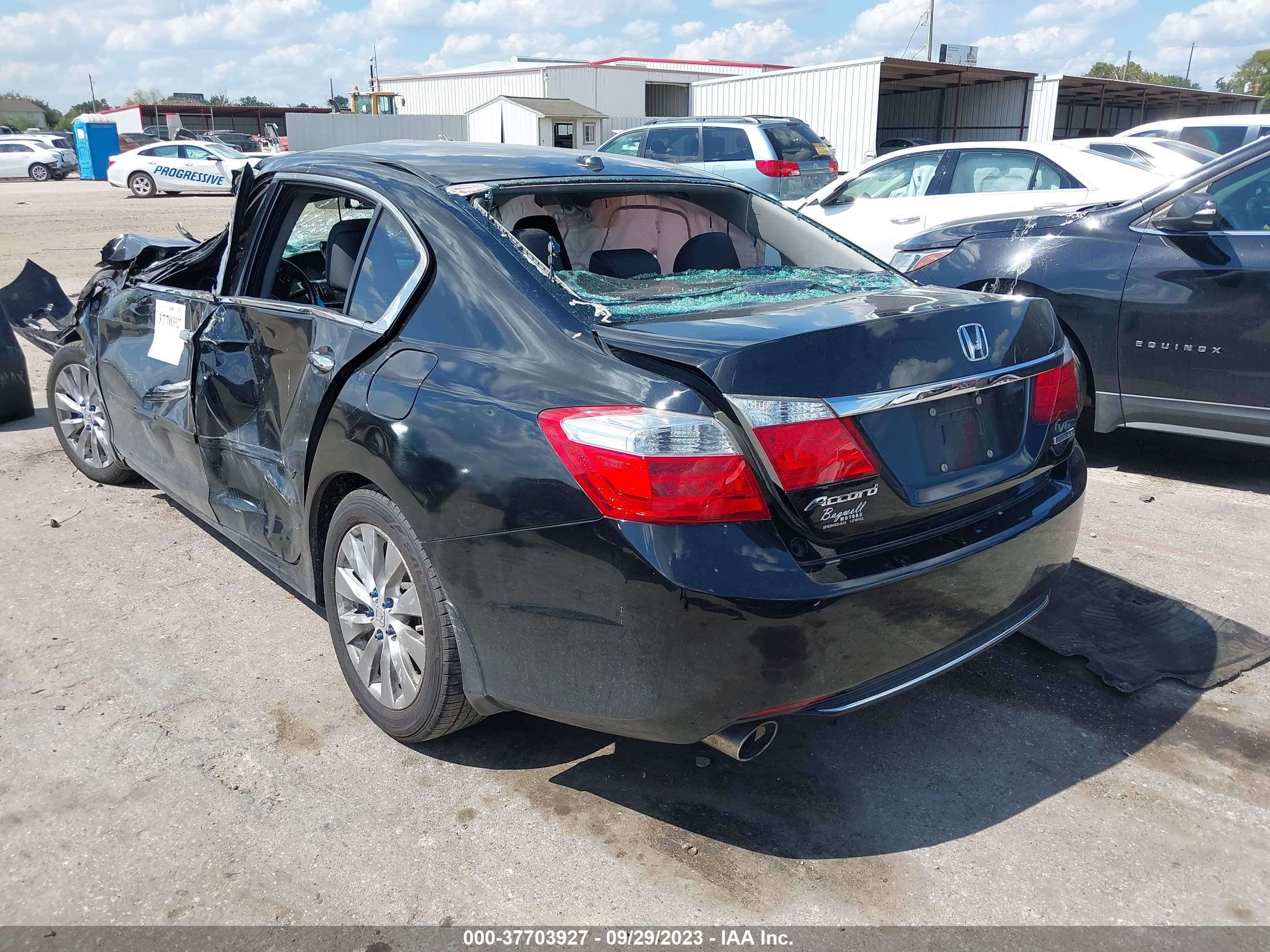 Photo 2 VIN: 1HGCR3F98EA019781 - HONDA ACCORD 