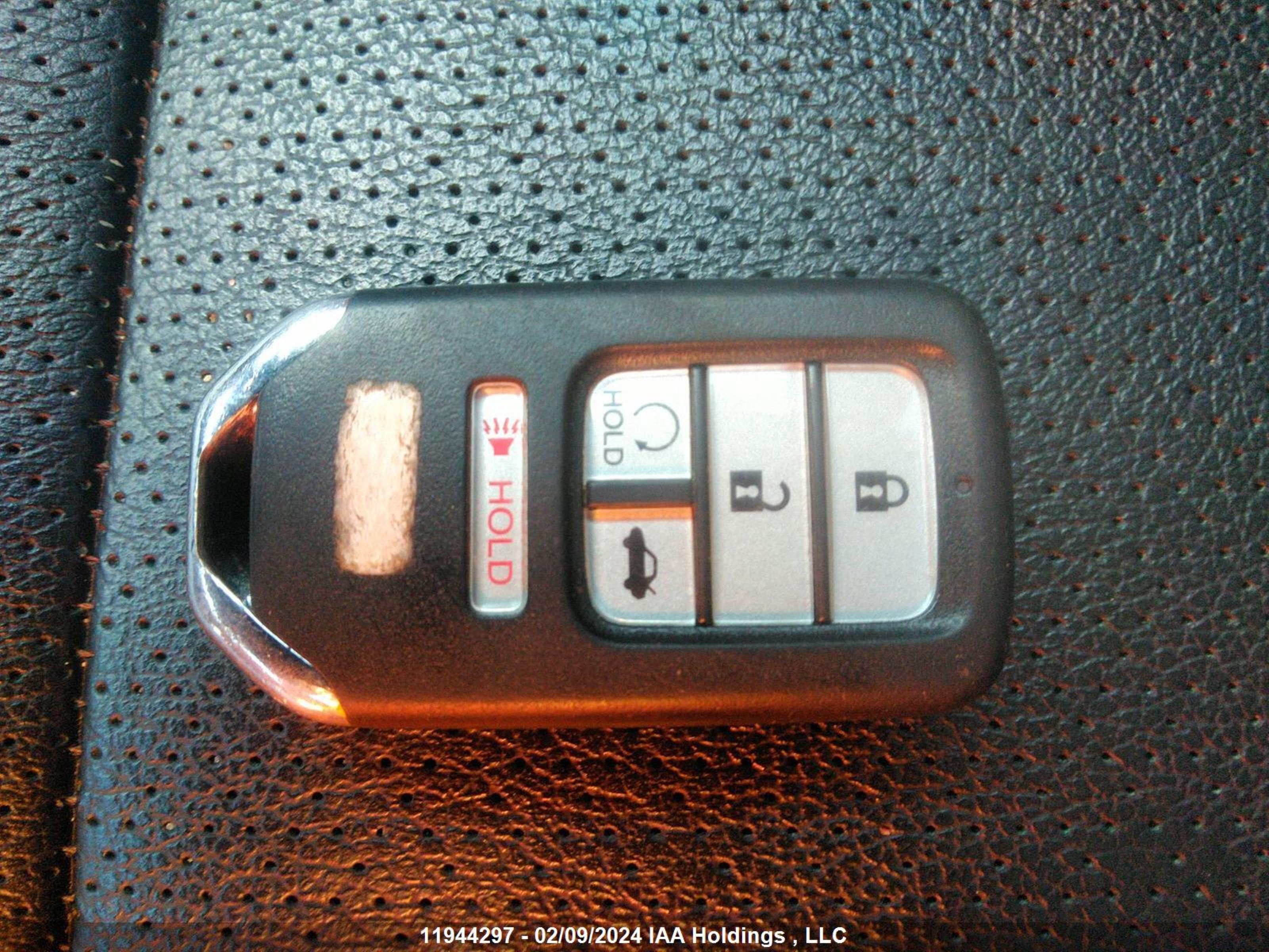 Photo 10 VIN: 1HGCR3F98HA801258 - HONDA ACCORD 