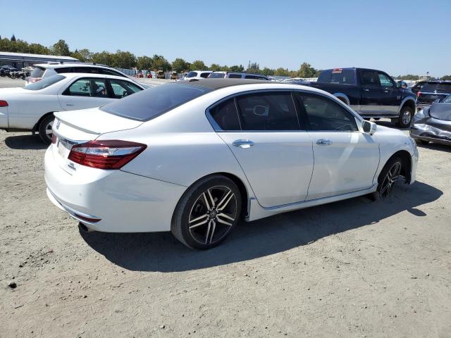 Photo 2 VIN: 1HGCR3F9XGA020742 - HONDA ACCORD TOU 