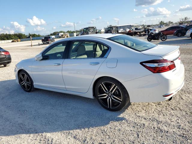 Photo 1 VIN: 1HGCR3F9XHA000508 - HONDA ACCORD TOU 