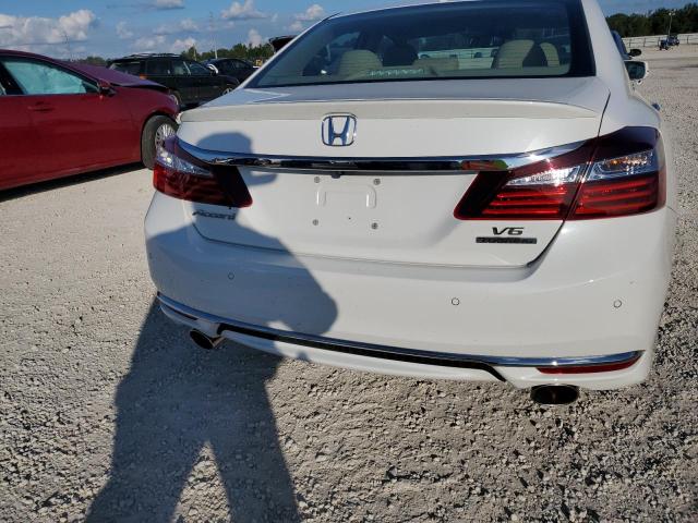 Photo 5 VIN: 1HGCR3F9XHA000508 - HONDA ACCORD TOU 