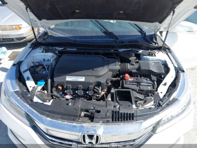 Photo 9 VIN: 1HGCR3F9XHA032682 - HONDA ACCORD 