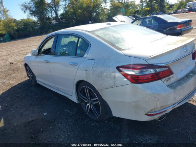 Photo 2 VIN: 1HGCR3F9XHA043830 - HONDA ACCORD 