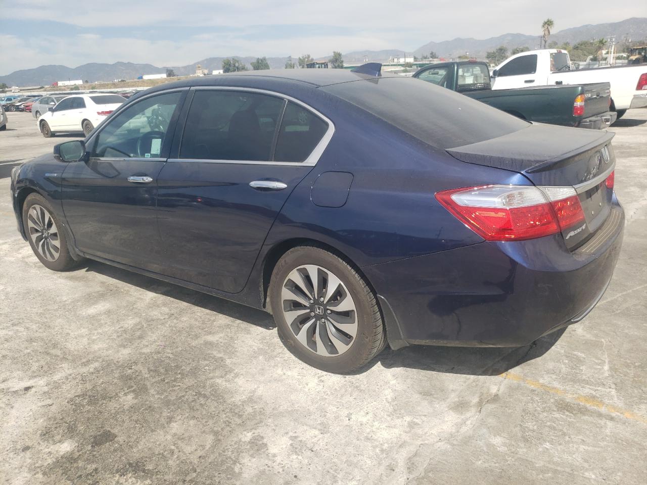 Photo 1 VIN: 1HGCR6F37FA009306 - HONDA ACCORD 