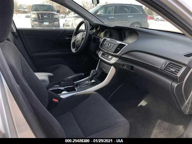 Photo 4 VIN: 1HGCR6F38FA000498 - HONDA ACCORD HYBRID 