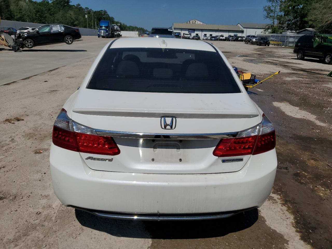 Photo 5 VIN: 1HGCR6F39FA008660 - HONDA ACCORD 