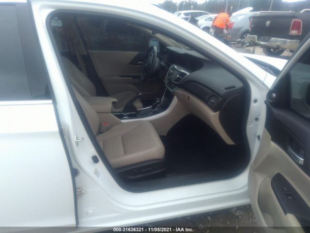 Photo 4 VIN: 1HGCR6F51FA010520 - HONDA ACCORD HYBRID 