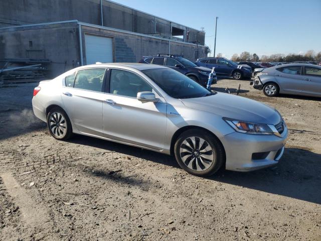 Photo 3 VIN: 1HGCR6F52EA000402 - HONDA ACCORD HYB 