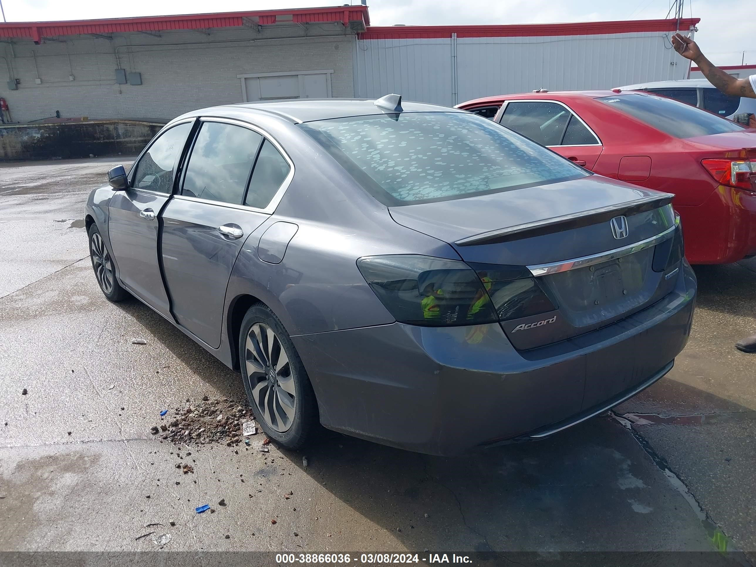 Photo 2 VIN: 1HGCR6F52EA009066 - HONDA ACCORD 