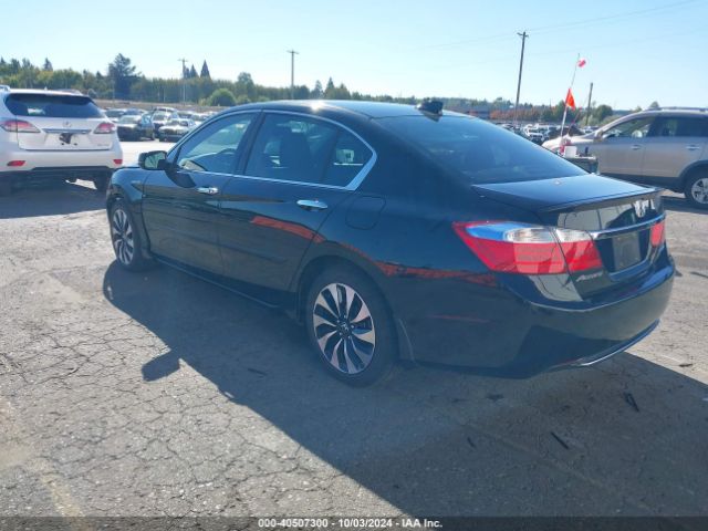 Photo 2 VIN: 1HGCR6F52FA003124 - HONDA ACCORD 