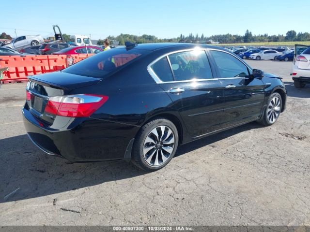 Photo 3 VIN: 1HGCR6F52FA003124 - HONDA ACCORD 