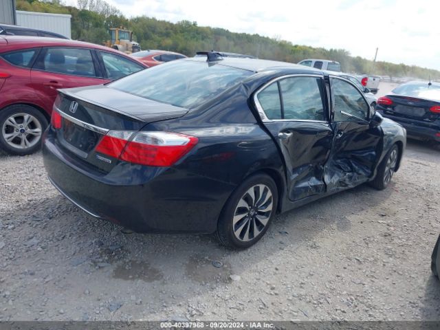 Photo 3 VIN: 1HGCR6F52FA007223 - HONDA ACCORD 