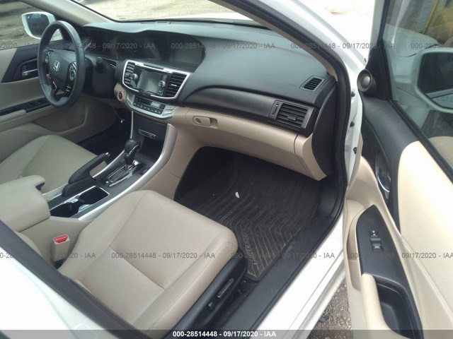 Photo 4 VIN: 1HGCR6F52FA011417 - HONDA ACCORD HYBRID 