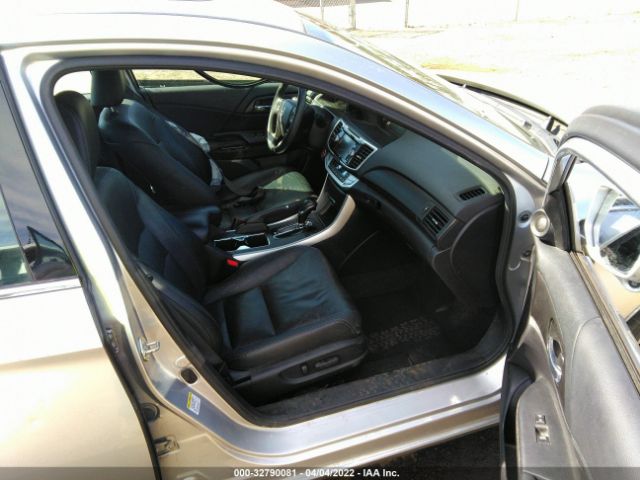 Photo 4 VIN: 1HGCR6F53FA003813 - HONDA ACCORD HYBRID 