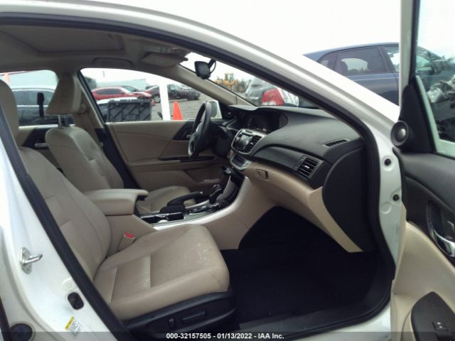 Photo 4 VIN: 1HGCR6F55FA012805 - HONDA ACCORD HYBRID 