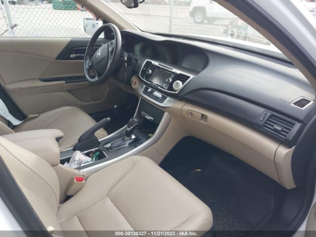 Photo 4 VIN: 1HGCR6F56FA015129 - HONDA ACCORD HYBRID 