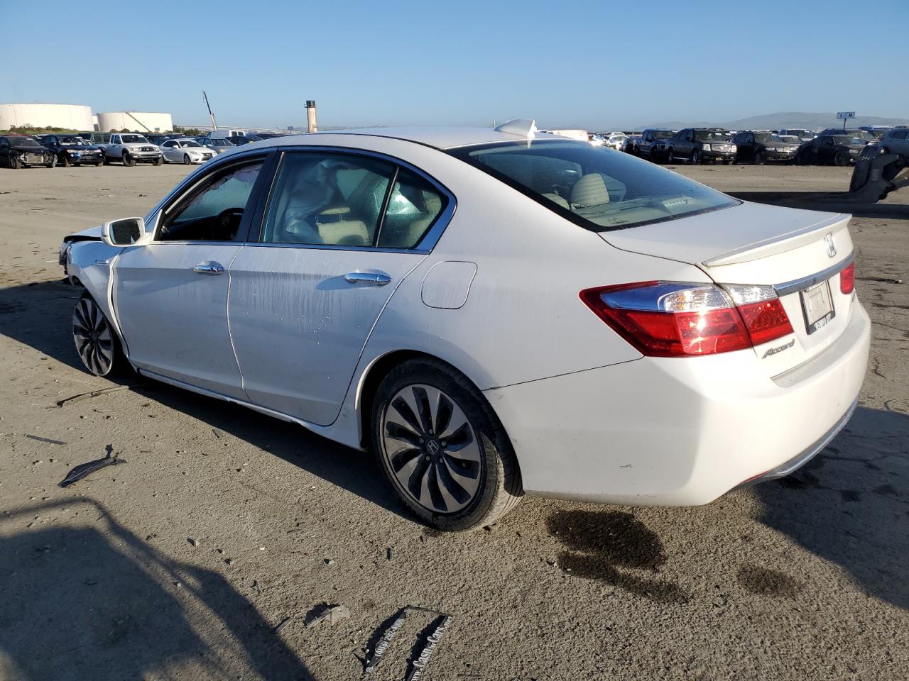 Photo 1 VIN: 1HGCR6F57EA004588 - HONDA ACCORD 