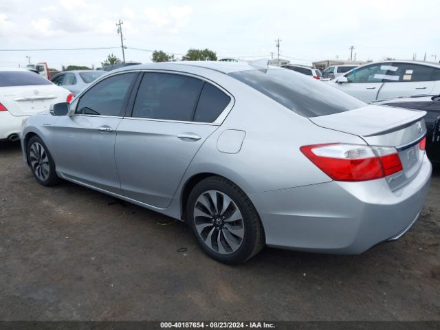 Photo 2 VIN: 1HGCR6F57FA010974 - HONDA ACCORD 