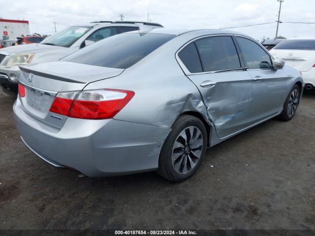 Photo 3 VIN: 1HGCR6F57FA010974 - HONDA ACCORD 