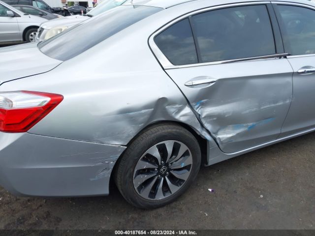 Photo 5 VIN: 1HGCR6F57FA010974 - HONDA ACCORD 