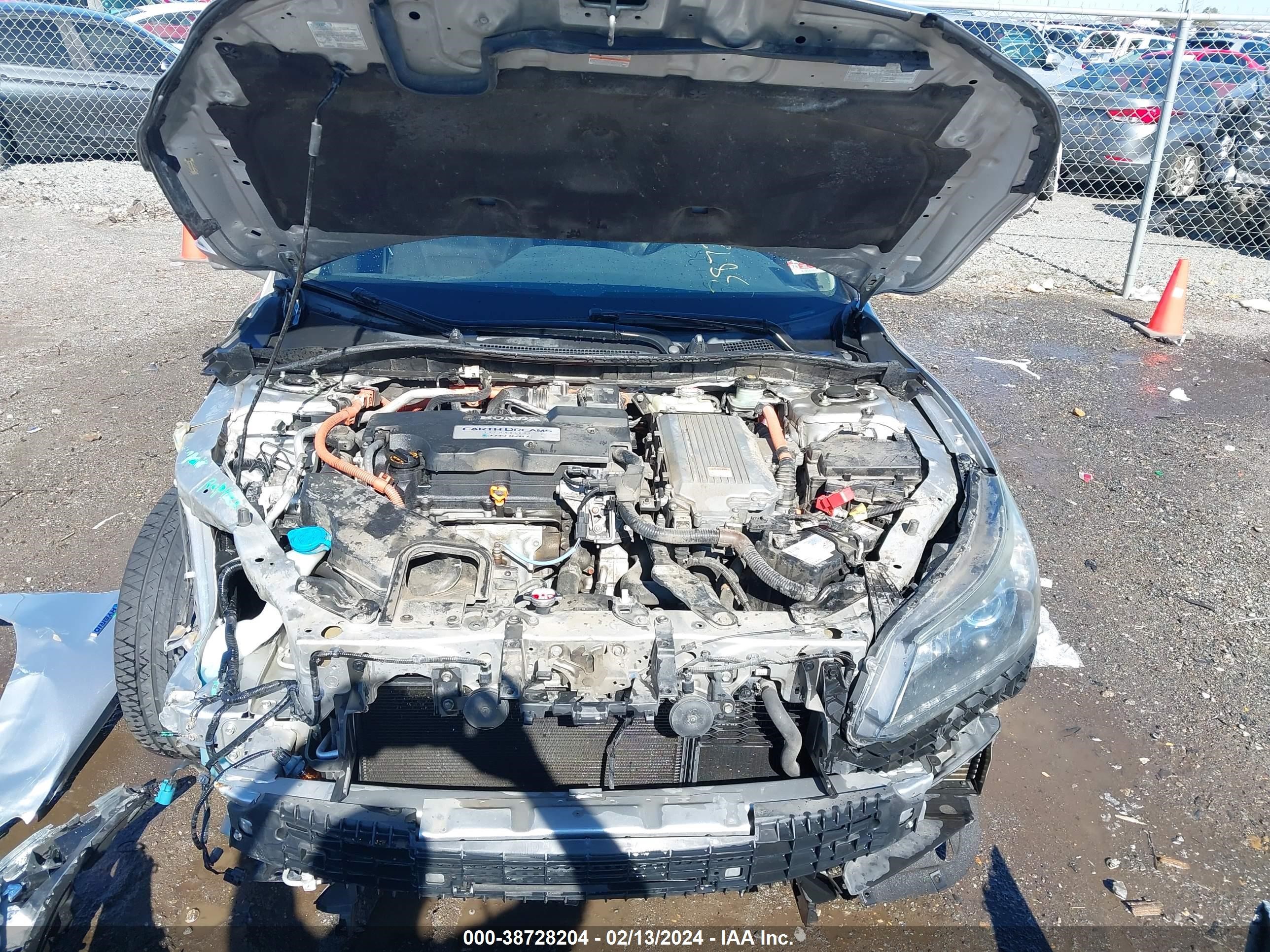 Photo 9 VIN: 1HGCR6F5XEA005993 - HONDA ACCORD 