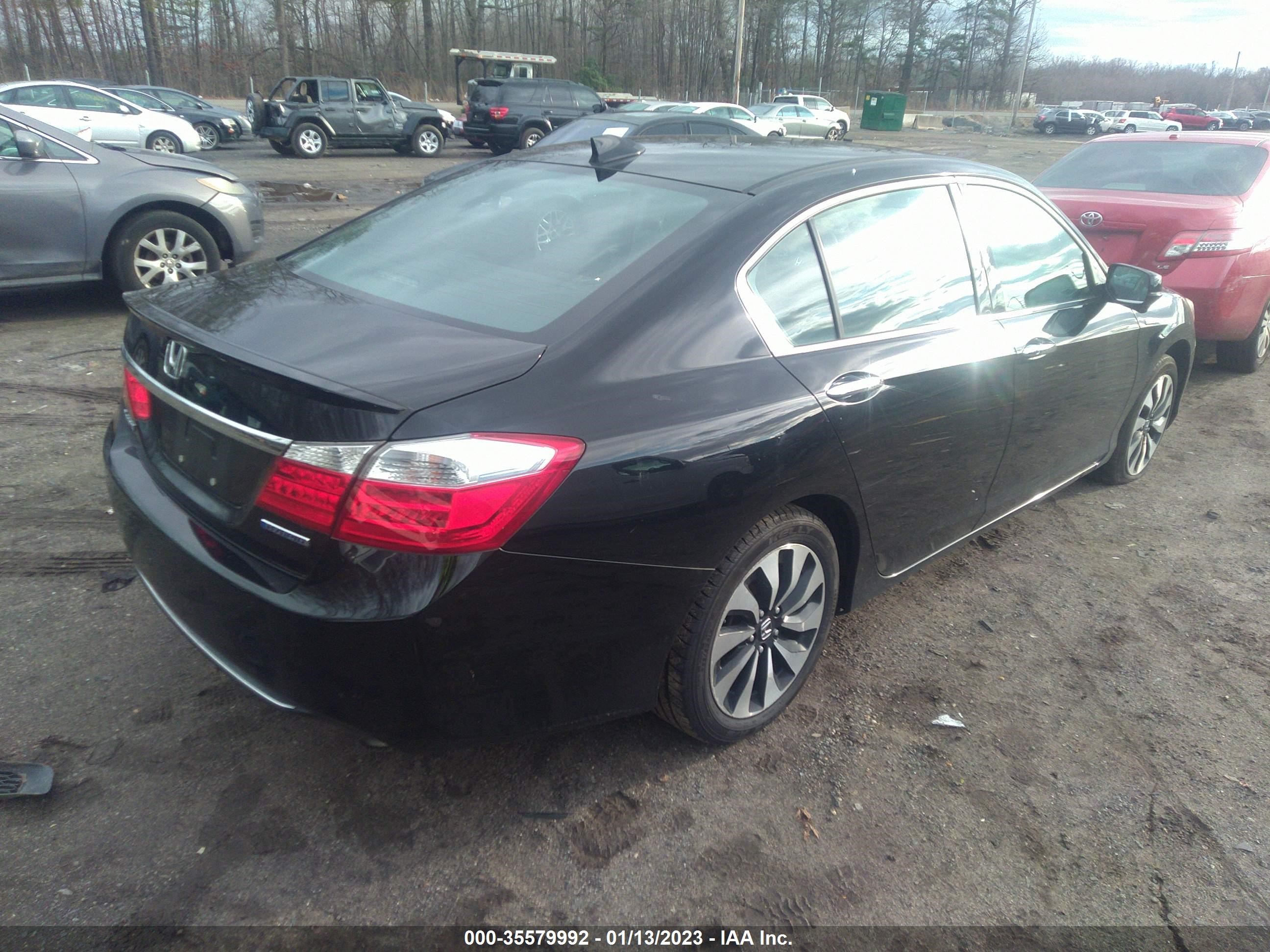 Photo 3 VIN: 1HGCR6F5XFA010399 - HONDA ACCORD 