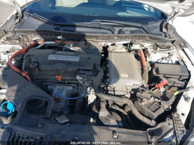 Photo 9 VIN: 1HGCR6F74FA002283 - HONDA ACCORD HYBRID 