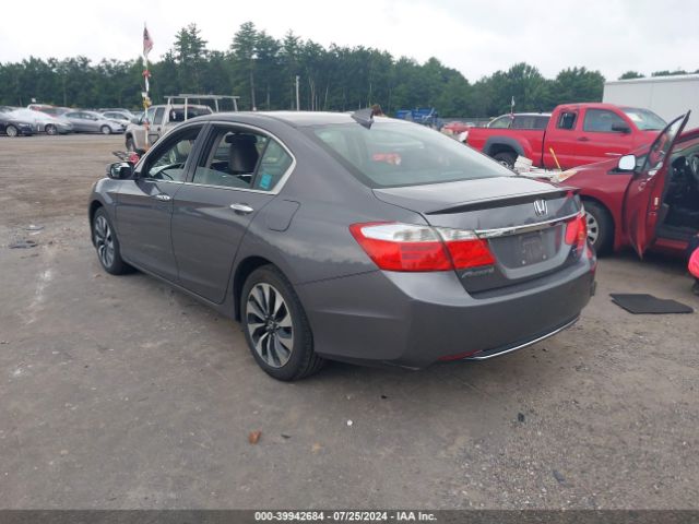 Photo 2 VIN: 1HGCR6F74FA005586 - HONDA ACCORD 