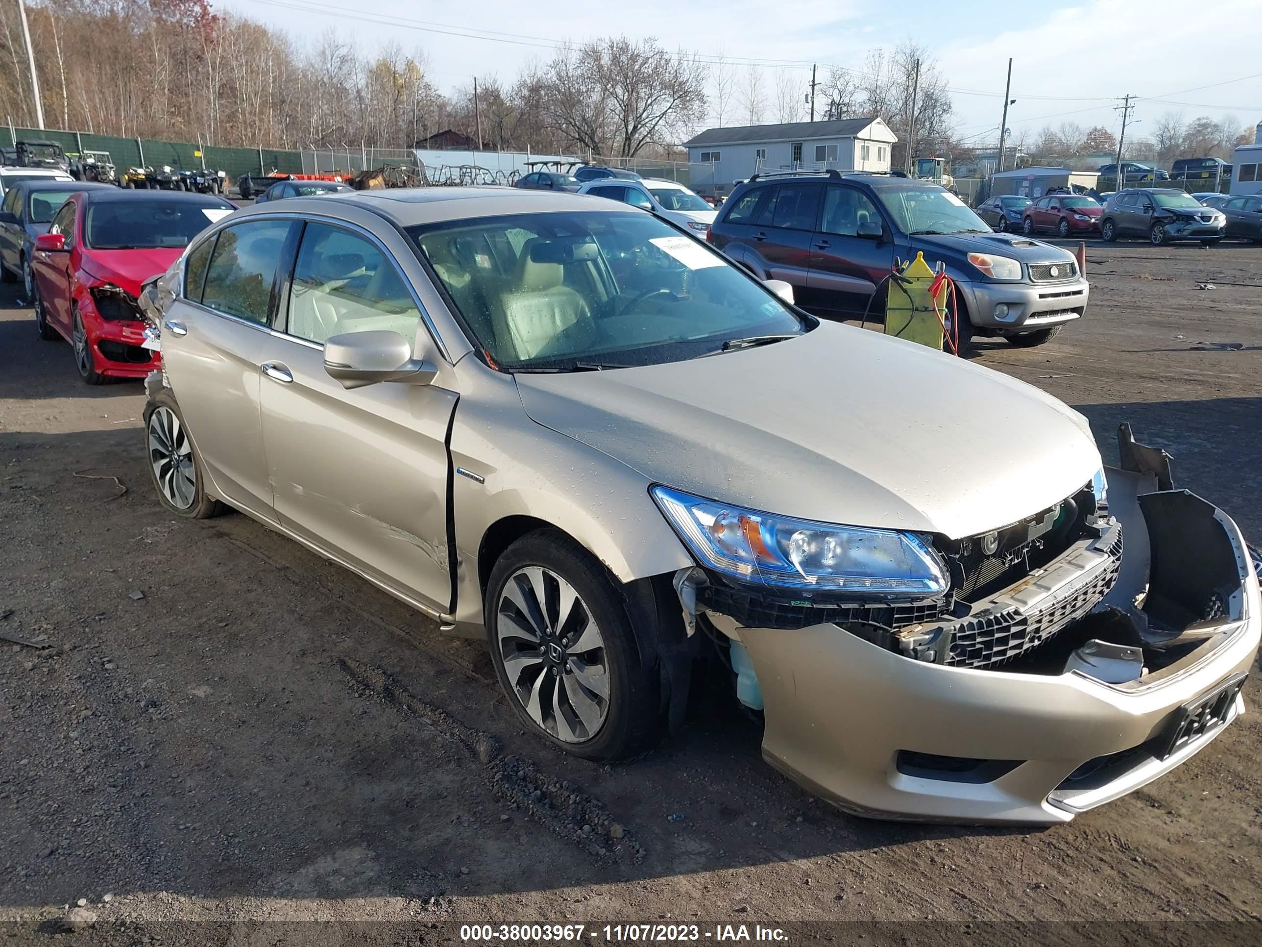 Photo 0 VIN: 1HGCR6F76EA008259 - HONDA ACCORD 