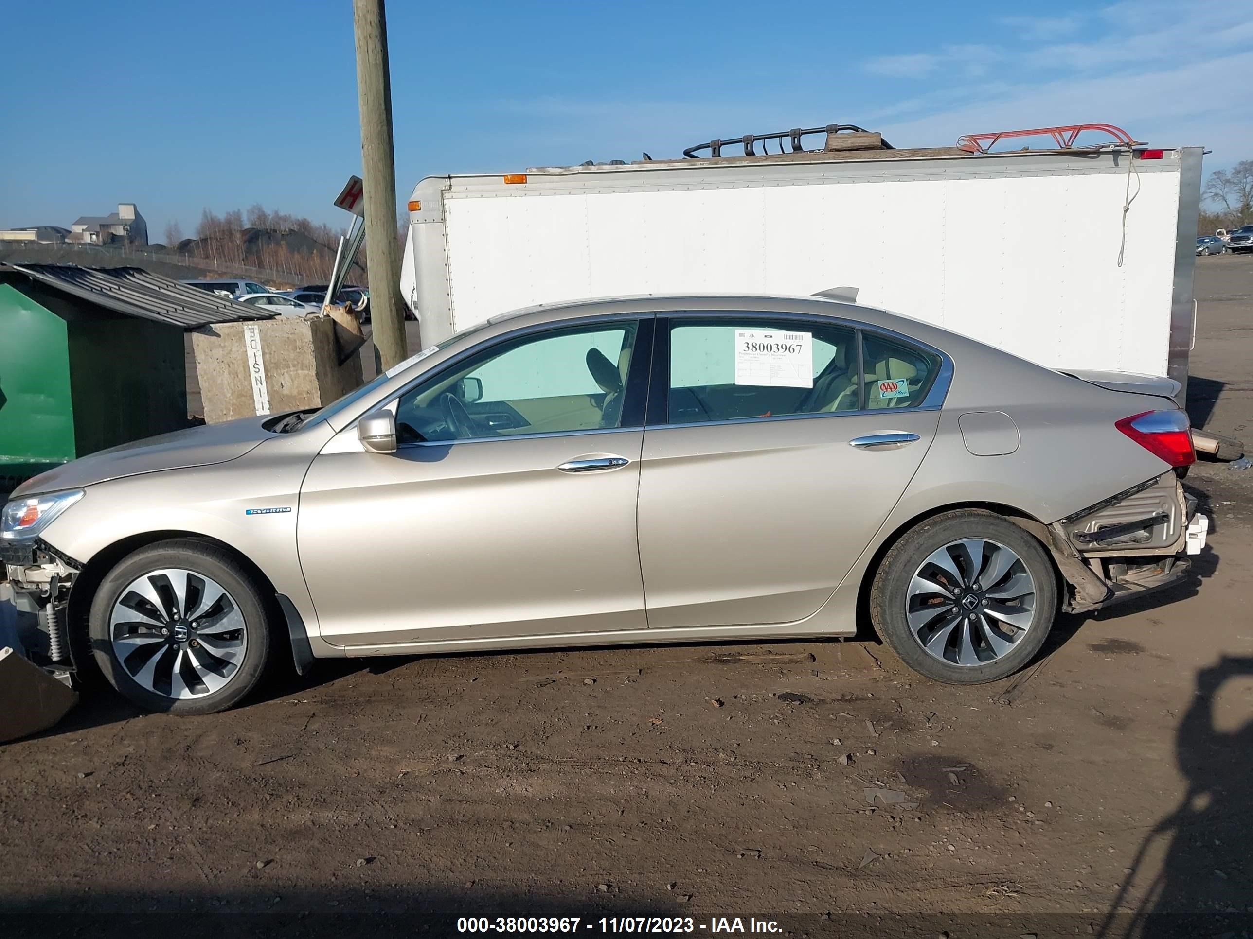 Photo 13 VIN: 1HGCR6F76EA008259 - HONDA ACCORD 