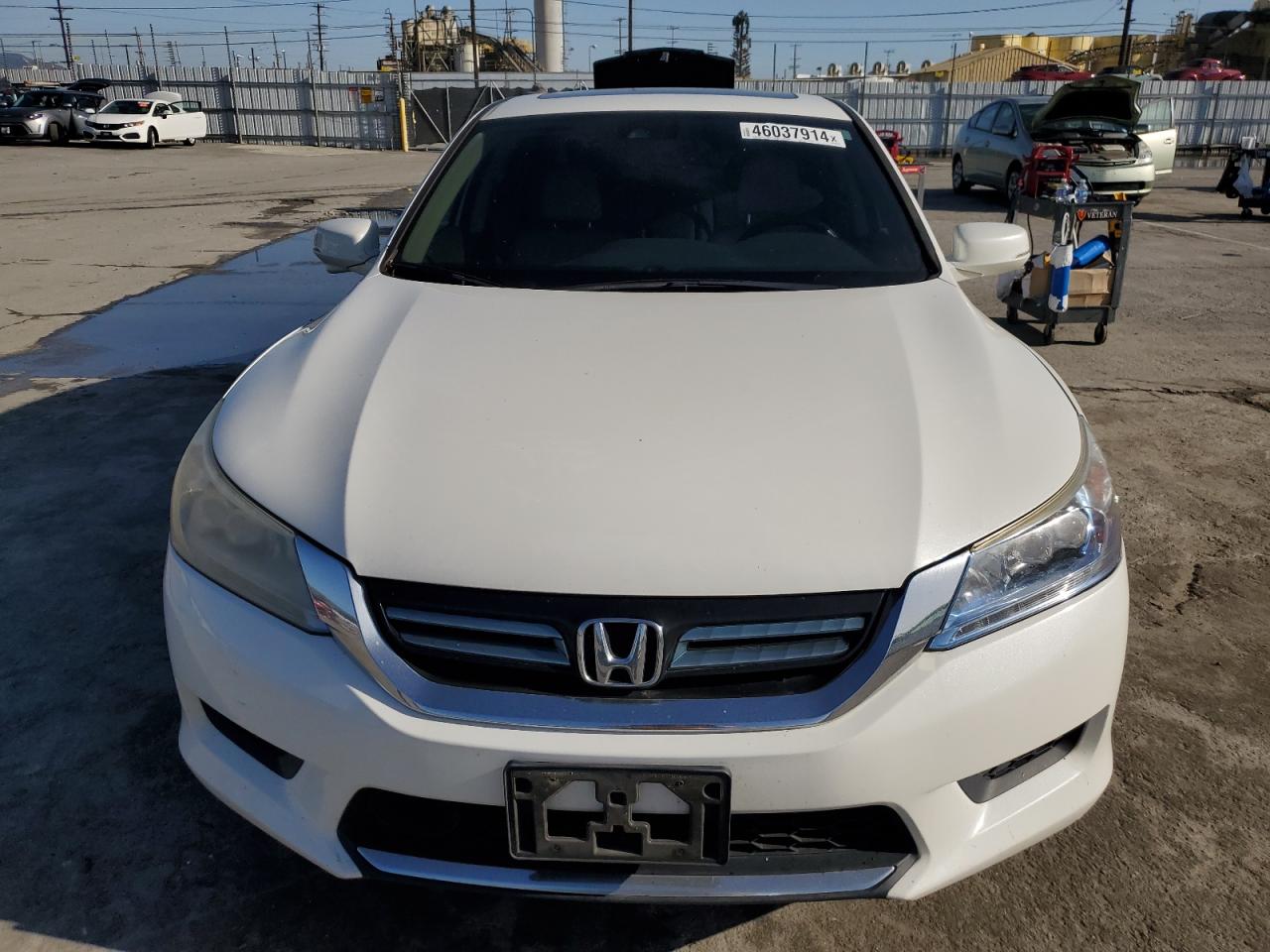 Photo 4 VIN: 1HGCR6F76FA002074 - HONDA ACCORD 