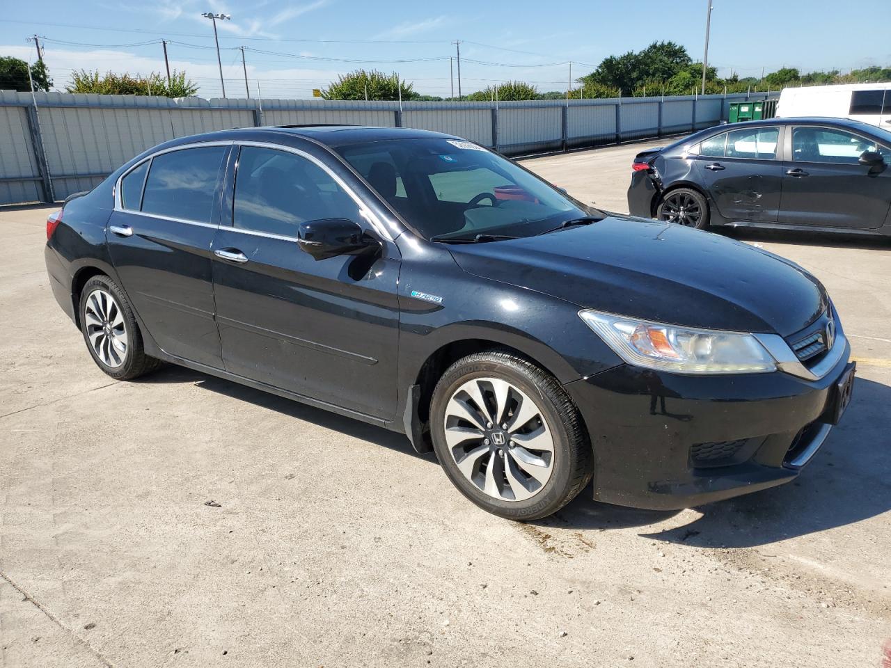 Photo 3 VIN: 1HGCR6F78EA007517 - HONDA ACCORD 